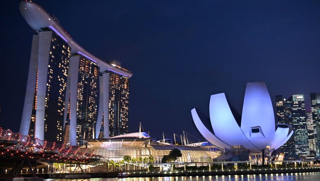 191212182124-04-singapore-buildings