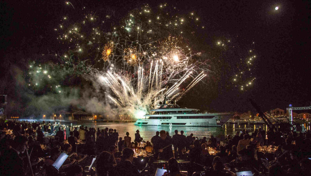 1_Riva 50 metri première Venice 2019 (2)_副本